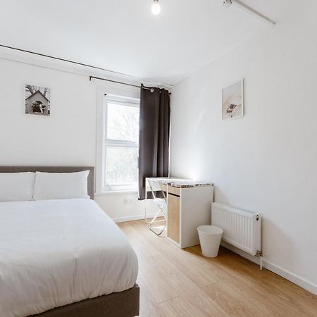 Mile End Double Rooms 27 Guest House 伦敦 外观 照片