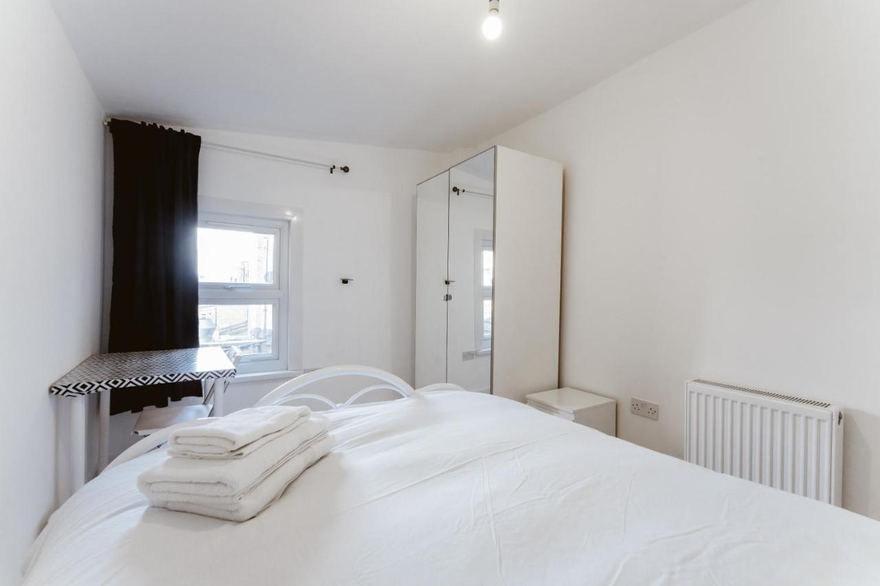Mile End Double Rooms 27 Guest House 伦敦 外观 照片