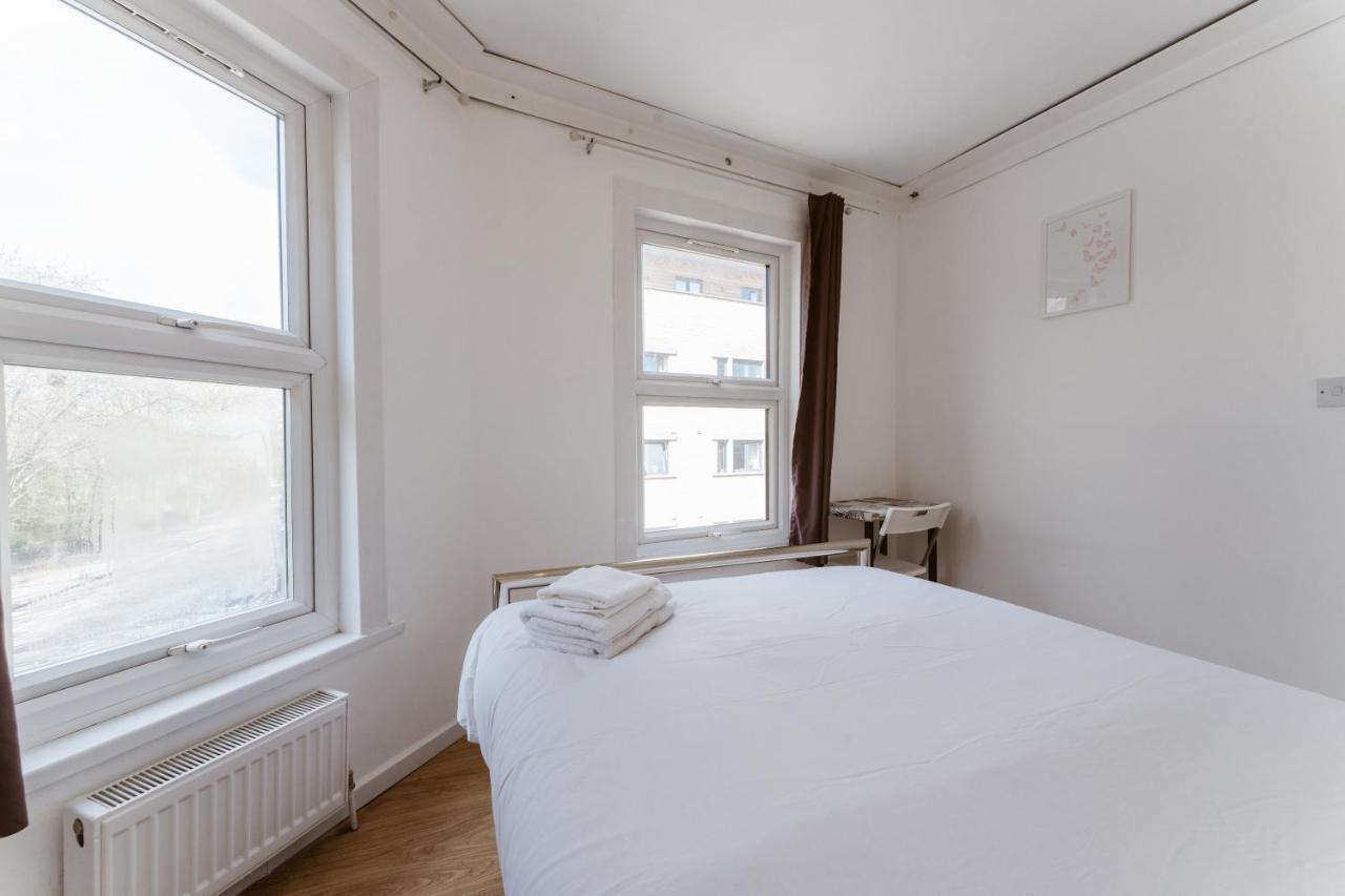 Mile End Double Rooms 27 Guest House 伦敦 外观 照片