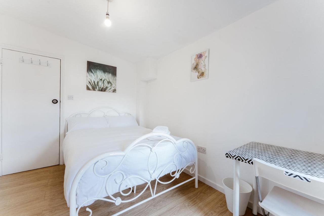 Mile End Double Rooms 27 Guest House 伦敦 外观 照片
